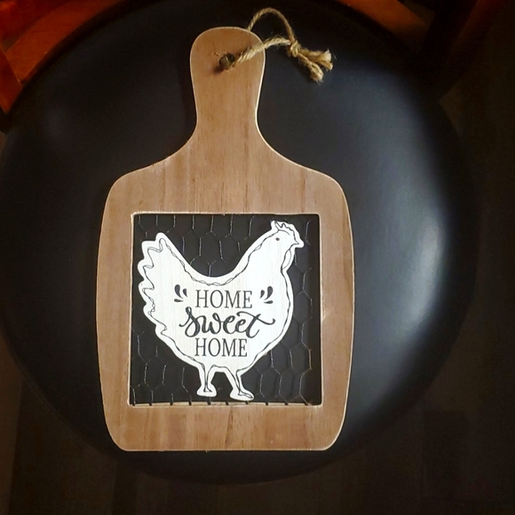 Home Sweet Home Wooden Plaque with Chicken and Chicken Wire - Picture 3 of 7